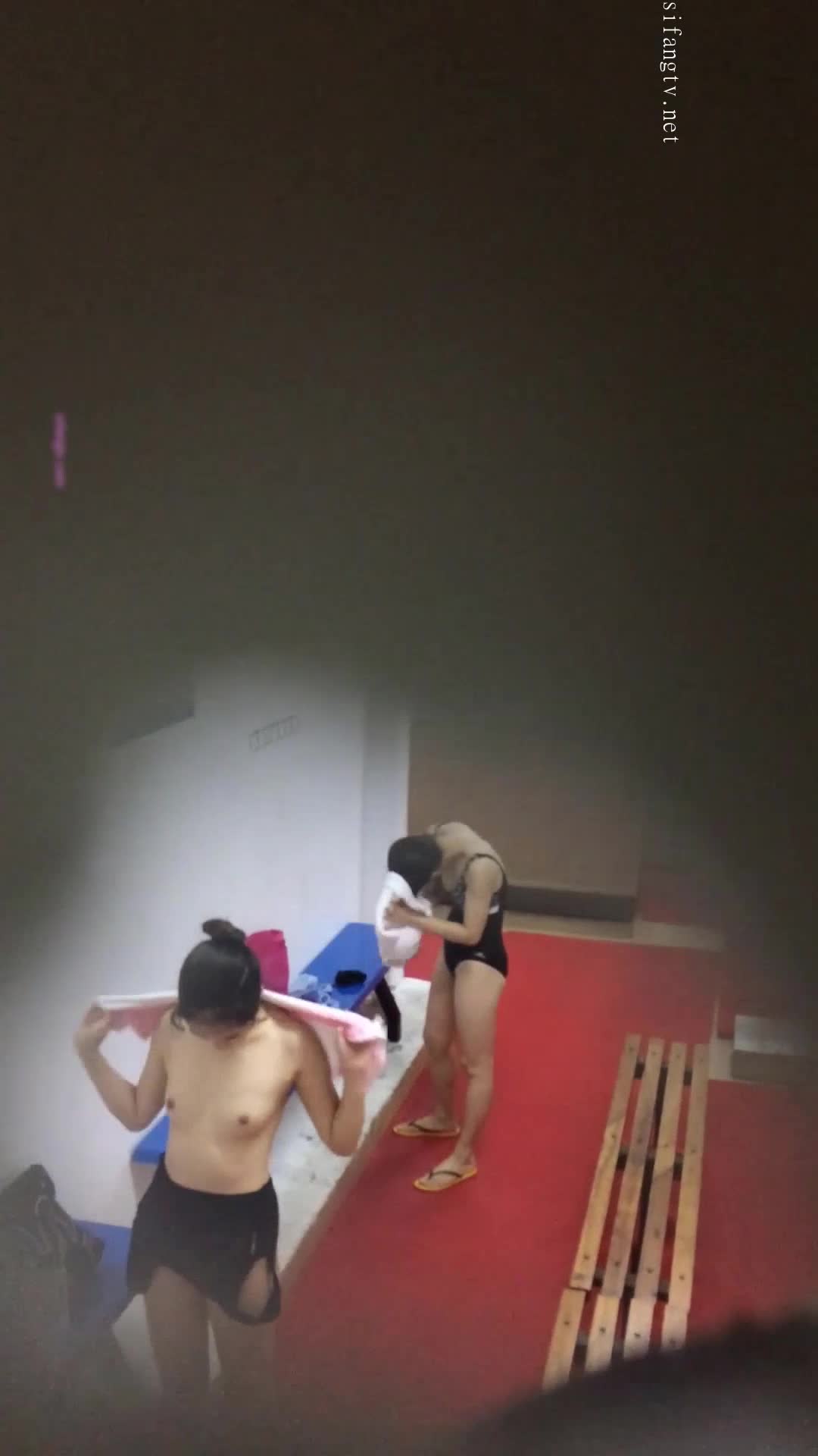 偷拍游泳馆更衣室抖音 快手 推特 直播 裸舞 福利姬