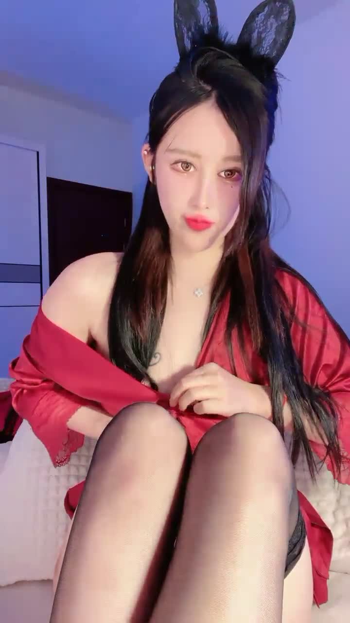 #奶油草莓 身高173的网红美女！抠逼喷水