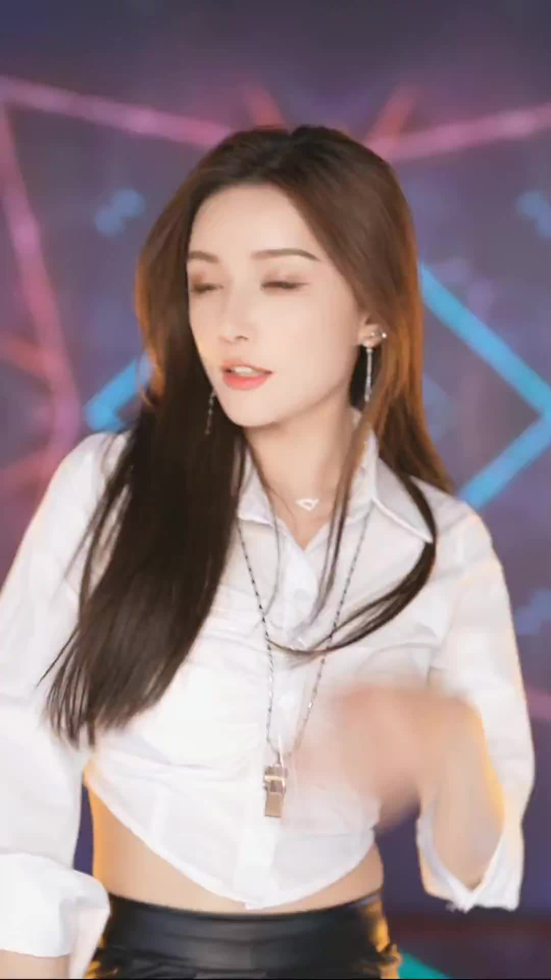 #抖音 #宁昕 宁昕 热舞视频点此查看更多