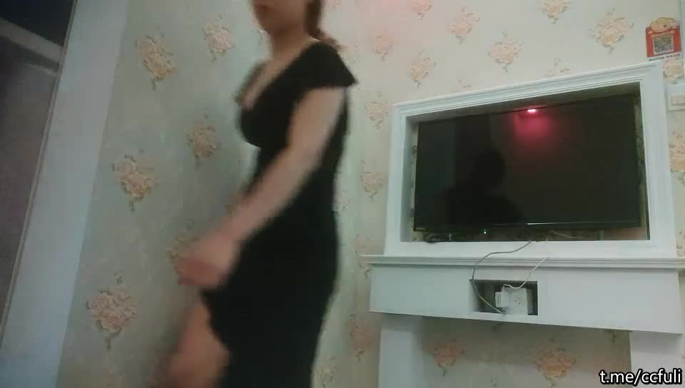 【#老王探花】05-28真实搞足疗女，大白奶子少妇，骑在身上打飞机，手机打光用屌蹭骚逼️️点点关注不迷路-【金牌中转站】️️