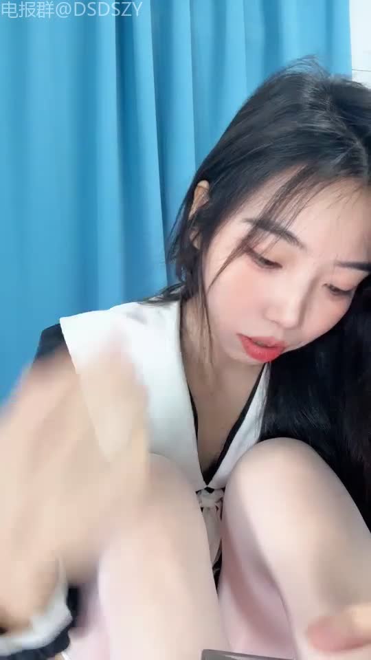 顶级骚浪贱黄渤阿黑颜反差母狗「施施」诱惑丝袜长腿蜜桃臀，舔脚自慰、高跟鞋插逼、约炮足交口爆啪啪【第十六弹