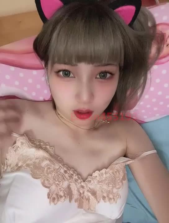 情侣泄密️漂亮小猫咪和男友之间的私密视讯被曝光#反差泄密点此查看更多