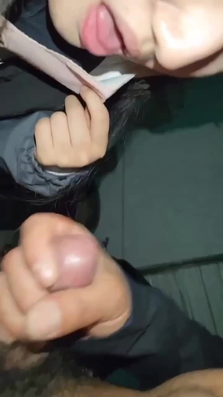#高中生 #口交 #反差大叔是怎么说服让学生妹给他口交的，学生妹真的听话！