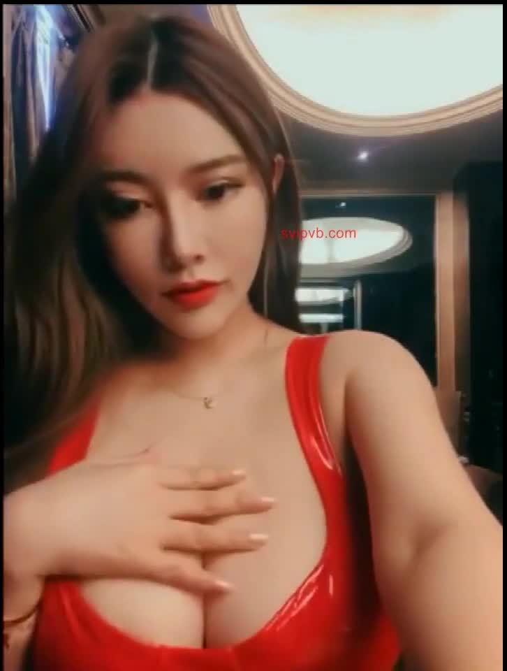 秀人网巨乳超高颜值 #模特软软roro 杀精无数 未流出独家定制福利 极品大奶皮衣丝袜诱惑