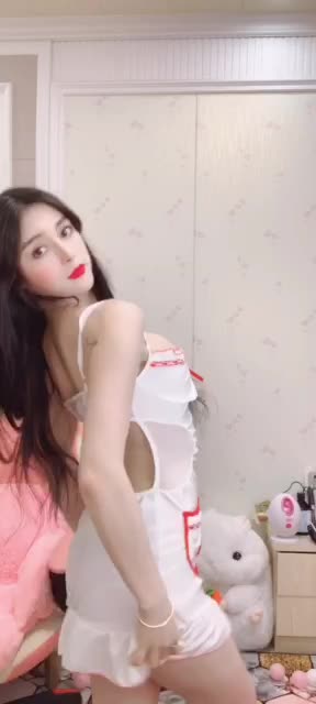 #花椒 巨乳女神【萌妮】 私下福利泄露裸舞抖音主播点此查看更多