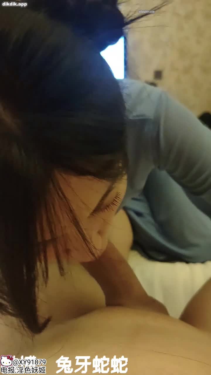 #福利姬 #蛇信子姐姐 #兔牙蛇蛇 #蛇信子 3点此查看更多