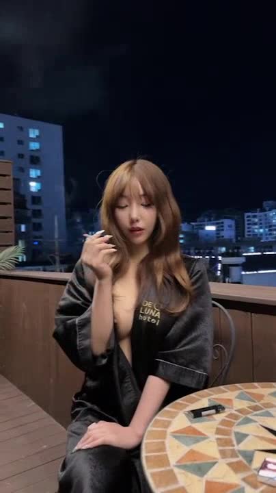 #lovechuu #母狗 #露脸高颜值嫩妹下海沦为财阀肉便器，真正的穷人女神，富人母狗