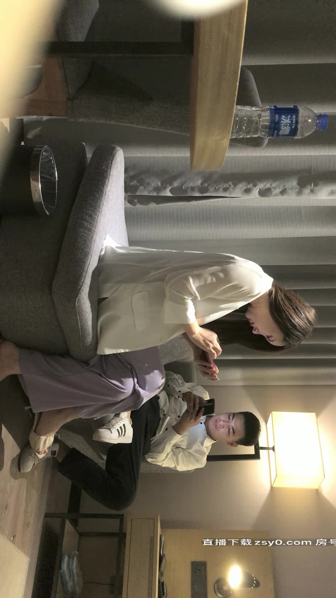 【AI高清2K修复】【男爵全国探花】风骚御姐，极品美乳，翘臀大长腿肤白如玉温柔似水