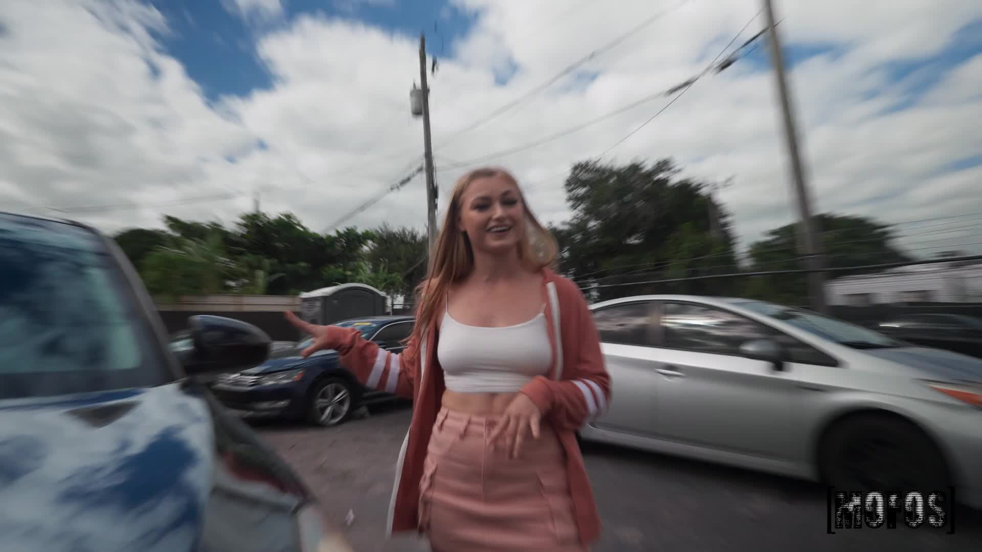 MckenzieMae-DoILookGoodInThisCar(28.03.2025)_1080p