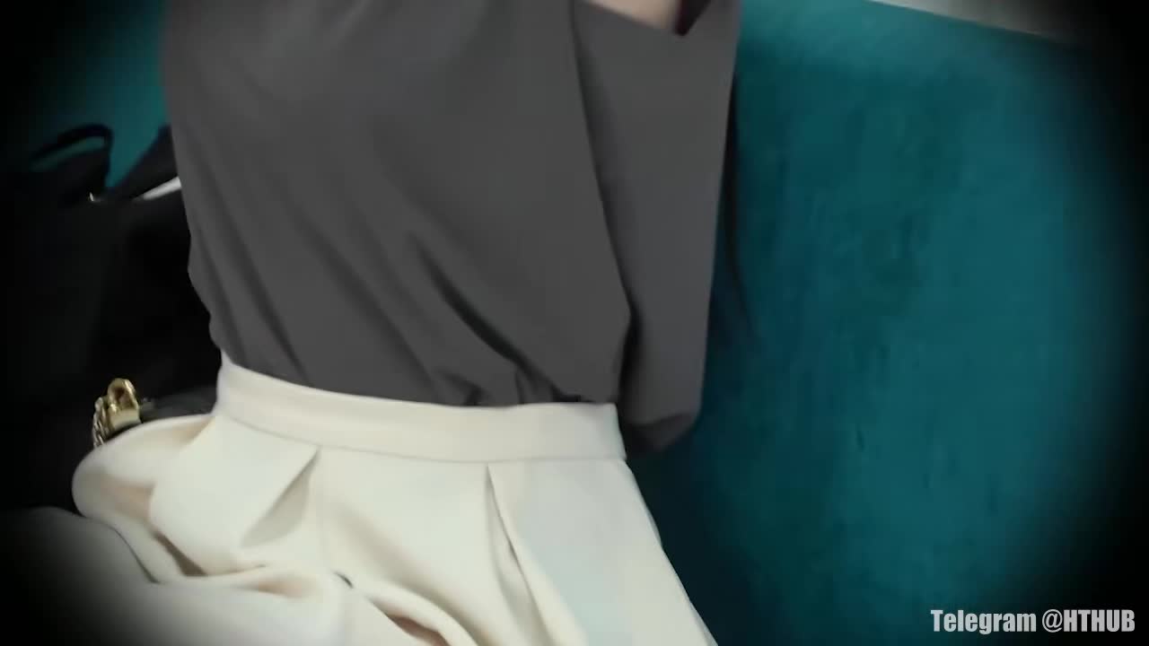 #偷窥 #学生校园保健室里的学生妹