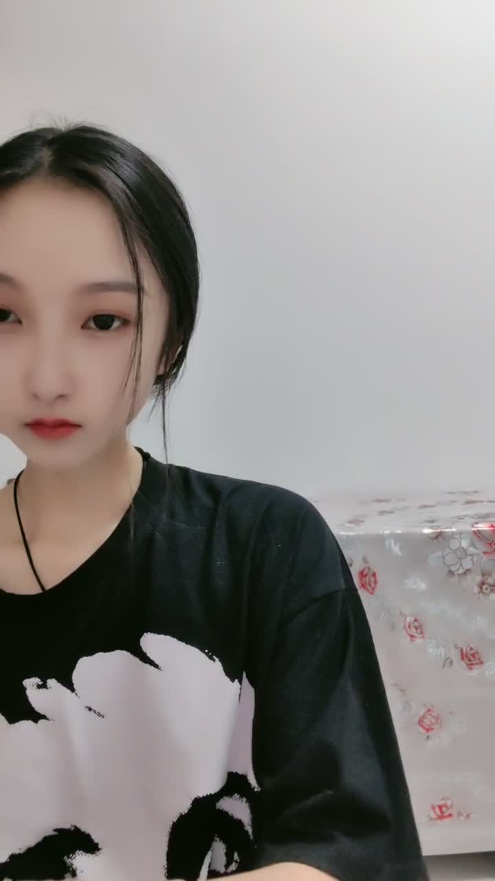 #小妲己 #露脸 #长腿 #丝袜校花学妹约啪男主，无套内射合集1