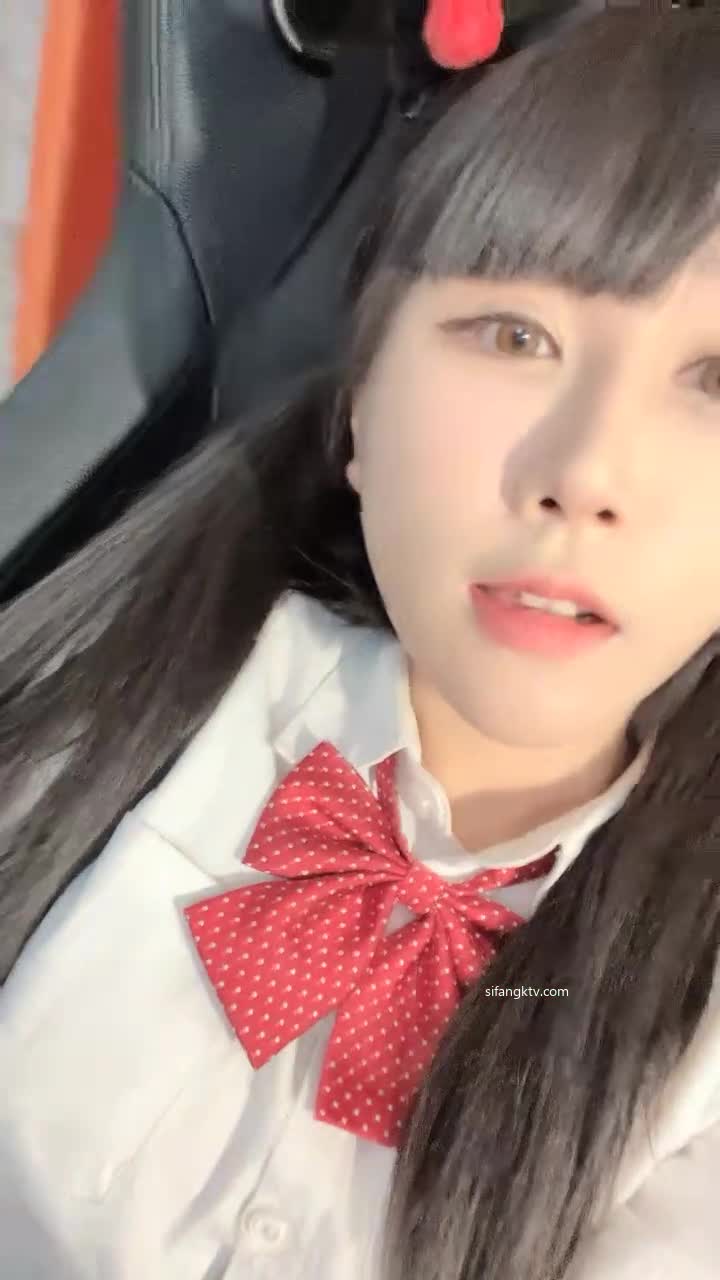 【#京鱼儿】 -~高人气19岁学生妹~白皙大奶~道具自慰~塞肛喷水~流白浆速游VPN跑满千兆只做最快