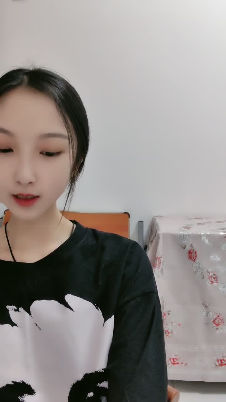 #小妲己 #露脸 #长腿 #丝袜校花学妹约啪男主，无套内射合集1