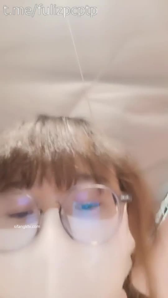 #是你的骚母狗 #主播学生宿舍直播，8月9月录屏点此查看更多