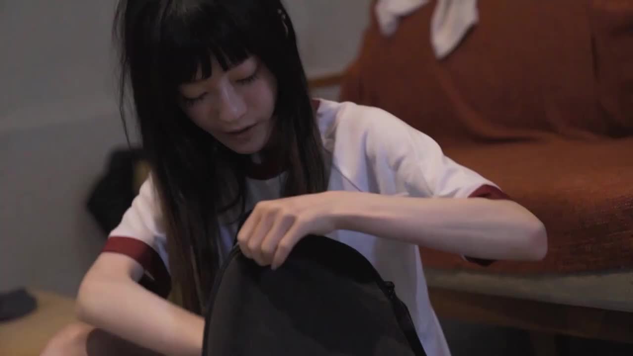 麻豆：女高中生肉体偿还点此查看更多