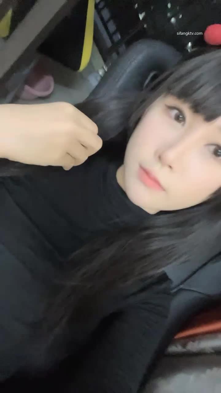 【#京鱼儿】 -~高人气19岁学生妹~白皙大奶~道具自慰~塞肛喷水~流白浆速游VPN跑满千兆只做最快