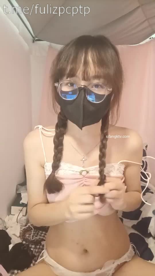 #是你的骚母狗 #主播学生宿舍直播，8月9月录屏点此查看更多