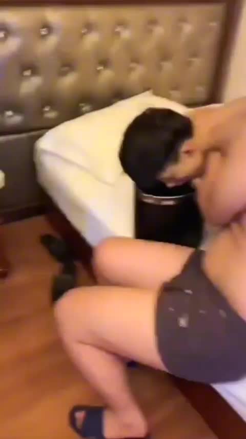 直男正太学生帅弟弟被大叔灌醉迷奸 #小鲜肉 男高中生点此查看更多