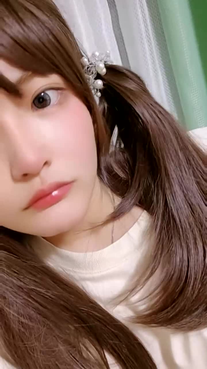 #1300543新人下海，可爱的小美女，【泡芙小狗】，在学生宿舍里，四下无人之际，露出极品美乳，少女的粉穴水好多，强烈推荐~~~ ~ ~~~~~~~~~~~~~~~~~ ~ ~~ ~~！~撸管佳作点此查看更多