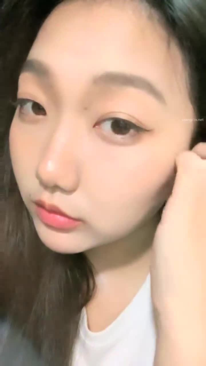 #小野猫 大奶学妹~女生宿舍偷播~天然巨乳百万部萝莉资源已跟新在20个vip群20个vip群永久会员88物超所值
