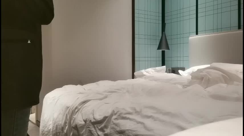 清纯00后美少女，害羞温柔甜美，娇嫩胴体暴力摧残，轻声娇喘格外诱人【主要信息】#探花 #颜值 #网红 #女神 #学生点此查看更多