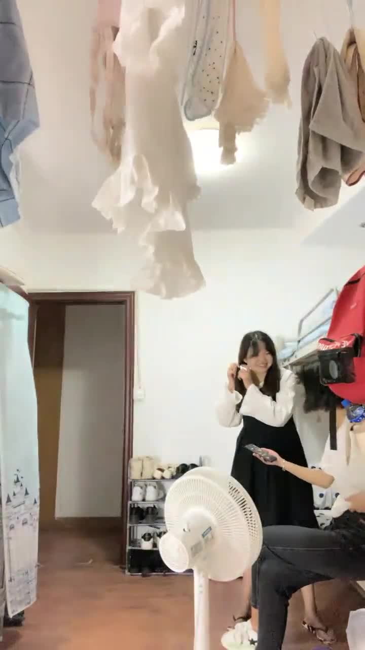 大一學妹反差妹下海直播20230703(5)