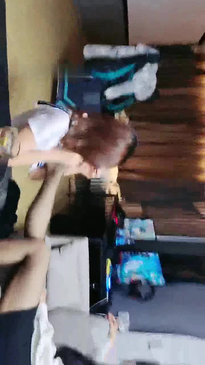 时安S 040 9分钟 电竞酒店玩弄小女奴