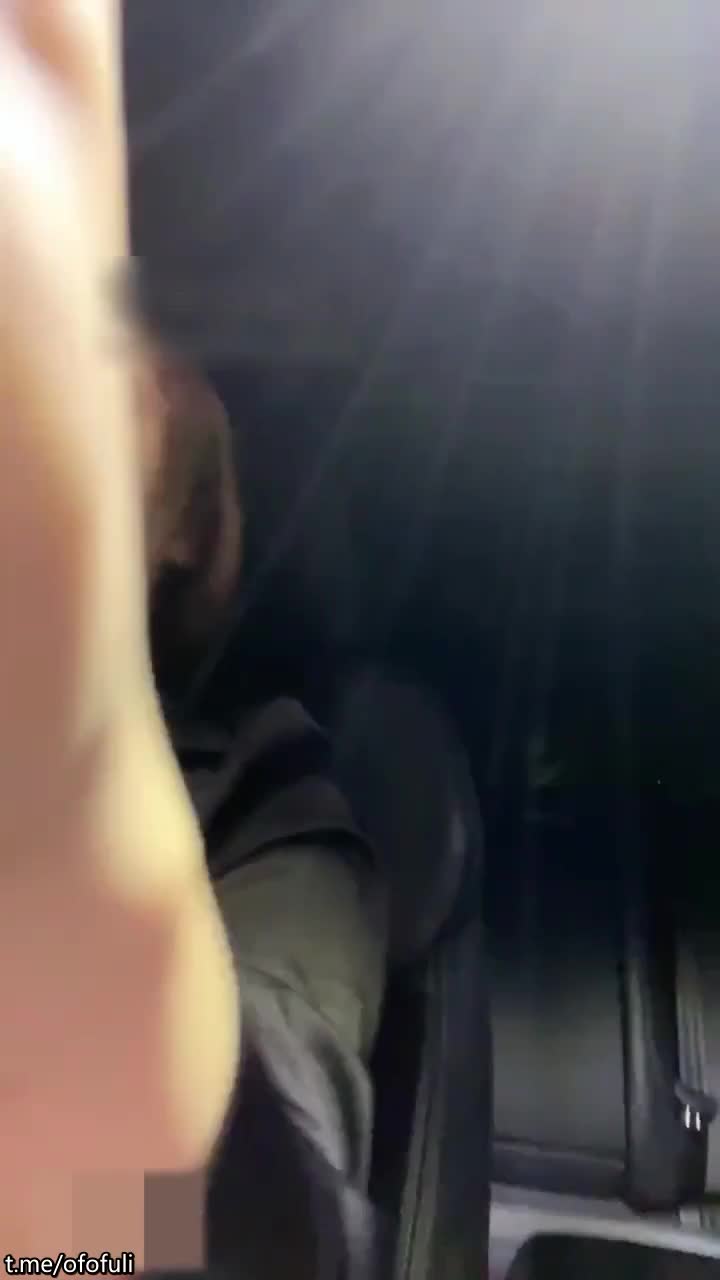 之前很多人求的，被 #卖片狗 编成深圳处男破处门什么的 #套路 人，实际上是 #女S #三三 和 #小双 对一个成年 #恋足 的高中生的 #调教