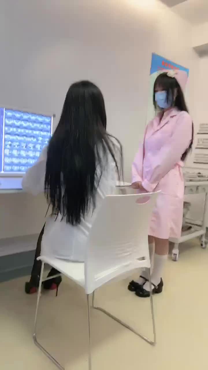 时安S 098_开发漂亮小护士_捆绑束缚针筒强灌升水掐脖窒息