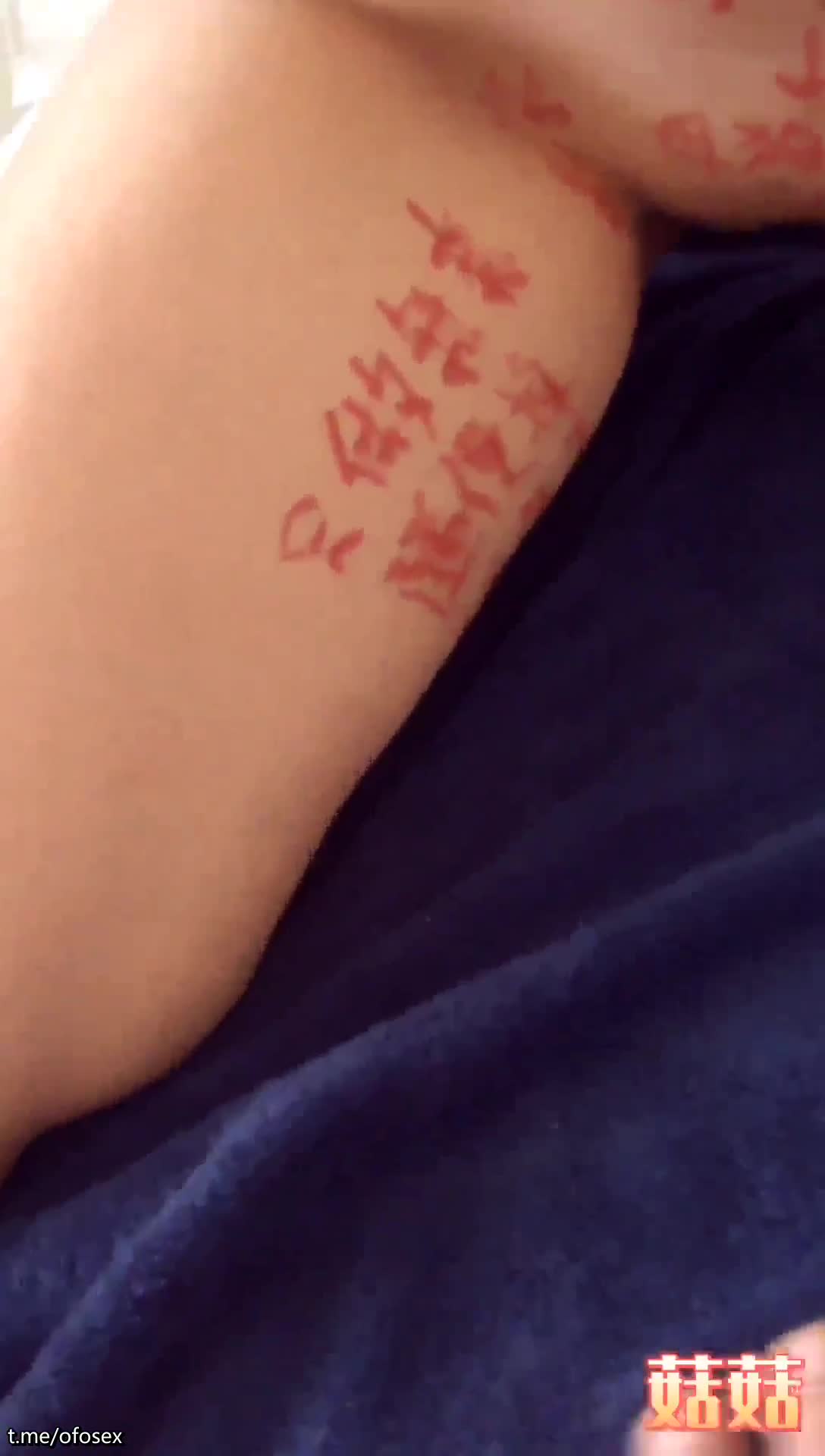 超强绿帽淫妻泄密》露脸才是王道！推特极品风韵犹存反差御姐【香菇】不雅私拍~粉丝联谊群交会换妻群P各种淫乱第二弹点此查看更多