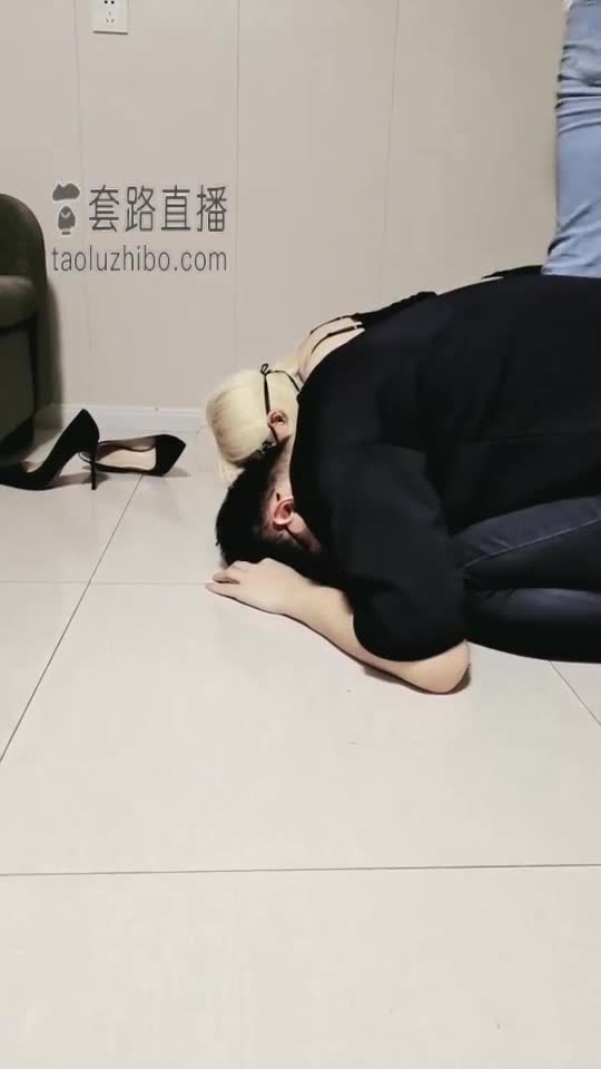 时安S 031_调教一对男女奴58分钟_御姐范羞辱下贱情侣奴_调男女双奴 精彩奴下奴_VTL9484