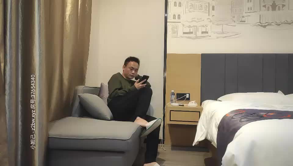 步宾探花约了个性感身材包臀裙少妇点此查看更多