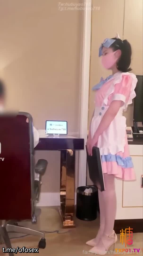 超颜值反差女神〖狐不妖〗扮成女仆服务老板 被老板的大肉棒操到高潮了点此查看更多