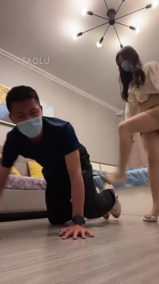 时安S 049_大老远跑来找虐的死贱逼39分钟_学生S教训晚归男友