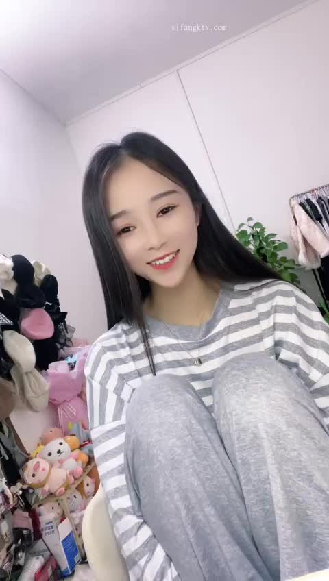 #牧夏 校花女神模特 极品反差婊美女下海 全裸掰逼诱惑 新增2部3小时完整福利已更新会员群点此查看更多