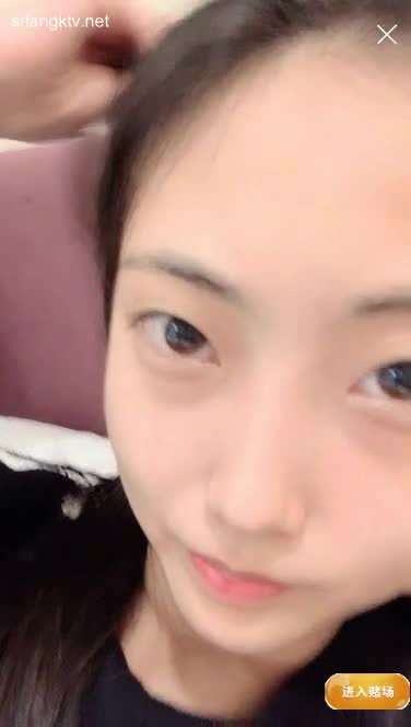 #小妲己 #20岁学生小姐姐难得开艹：宿舍闲得慌，露奶，掰穴特写，抠逼自慰；宾馆约炮激情啪啪啪