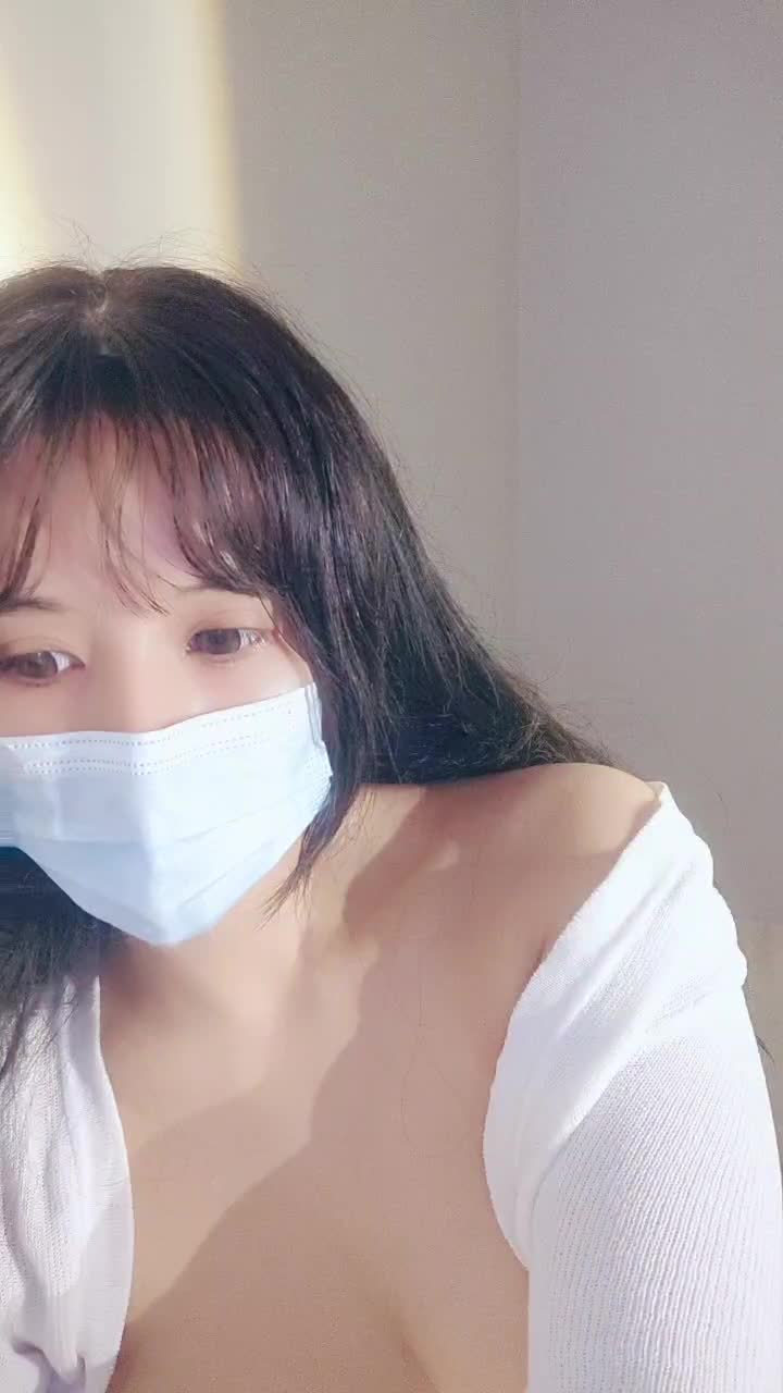 #嗯嗯小宝贝 纯情学生妹白虎穴自慰