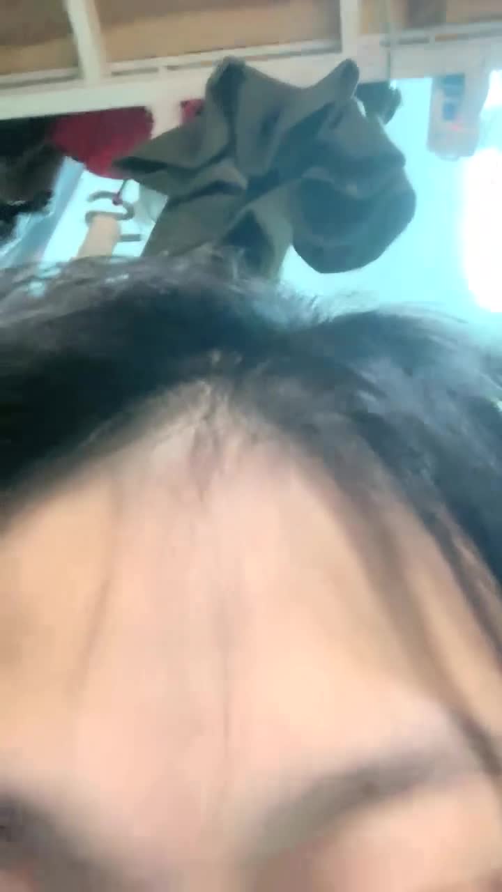 #小野猫 ，g奶学妹~女生宿舍偷播~天然巨乳~沐浴掰穴柔逼