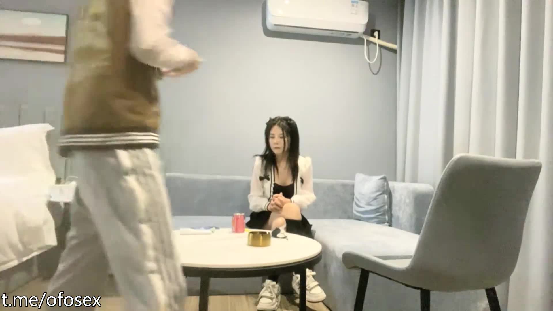 师范大学妹子，肤白貌美正青春，小美女一宵风流，花式啪啪激情四射