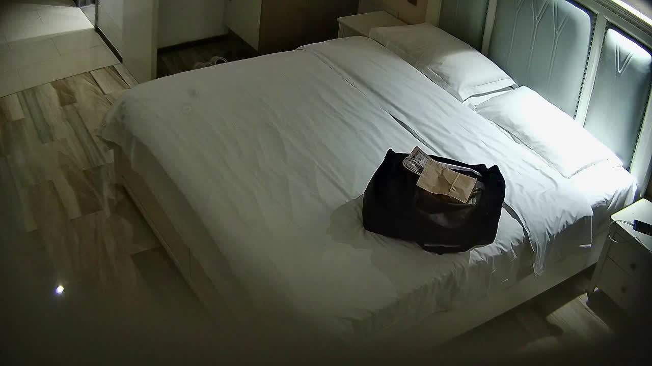 酒店摄像头偷拍 大学生情侣抖M情侣酒店房间内各种主题性啪啪文字侮辱滴蜡8小时完整版