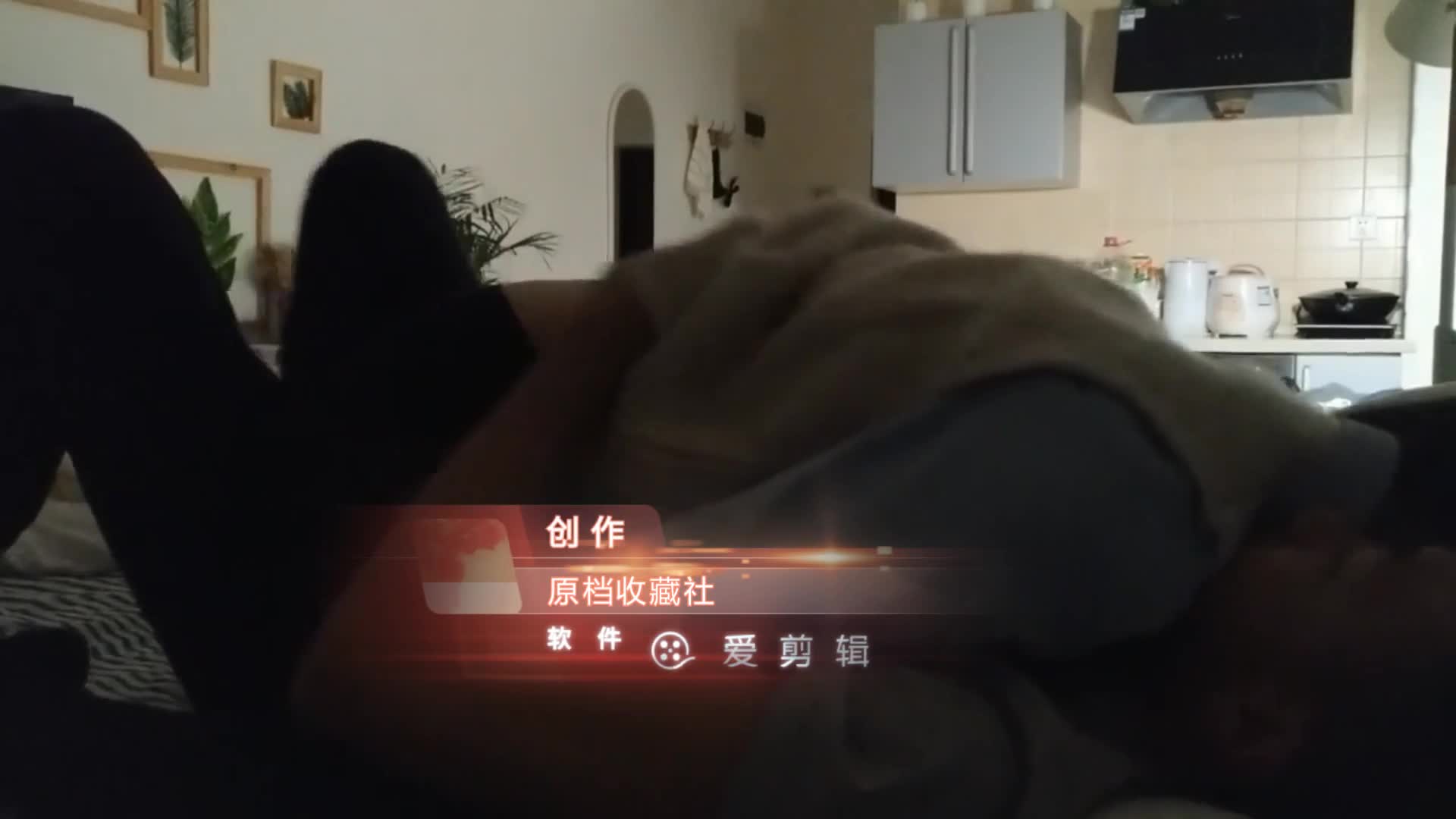 四眼小青年出租房玩肏认识不久的学生嫩女友特意网购大黑牛给她玩一个清纯妹就这样被调教成骚妹了1080P原版点此查看更多