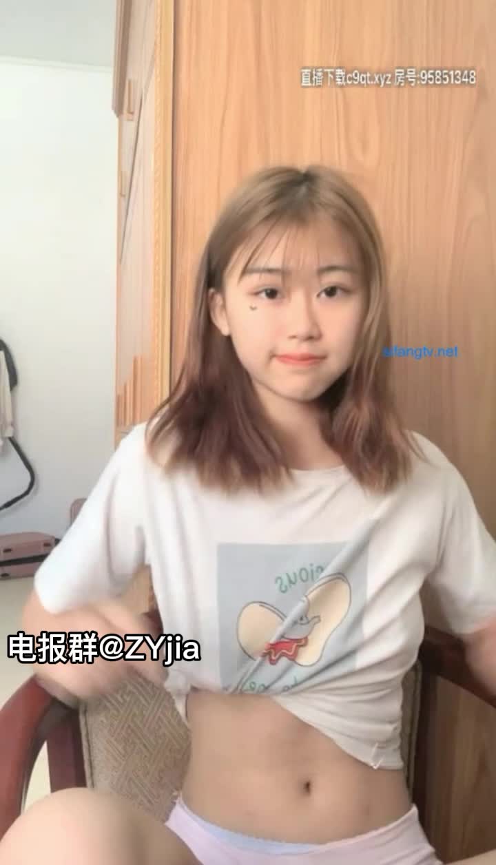 #小妲己 #嘉嘉不OK 高颜值台湾学生妹【嘉嘉不OK 】，宿舍难得大尺度诱惑，脱掉内裤自摸逼逼掰开特写，非常诱人2V已更至VIP群，进群看置顶速游VPN跑满千兆只做最快