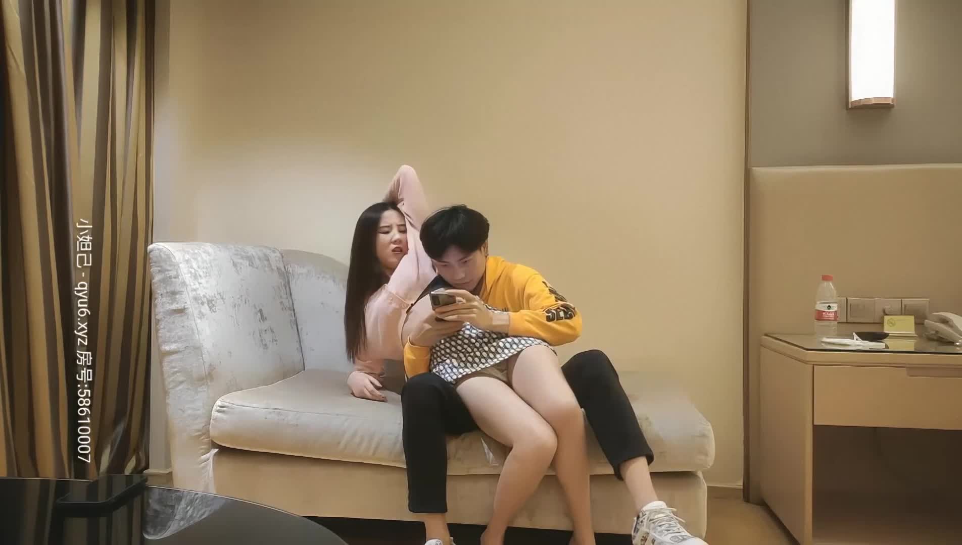 【探花精选】杭州外围，2800一炮，苗条美腿清纯风，啪啪暴插视觉盛宴不可错过