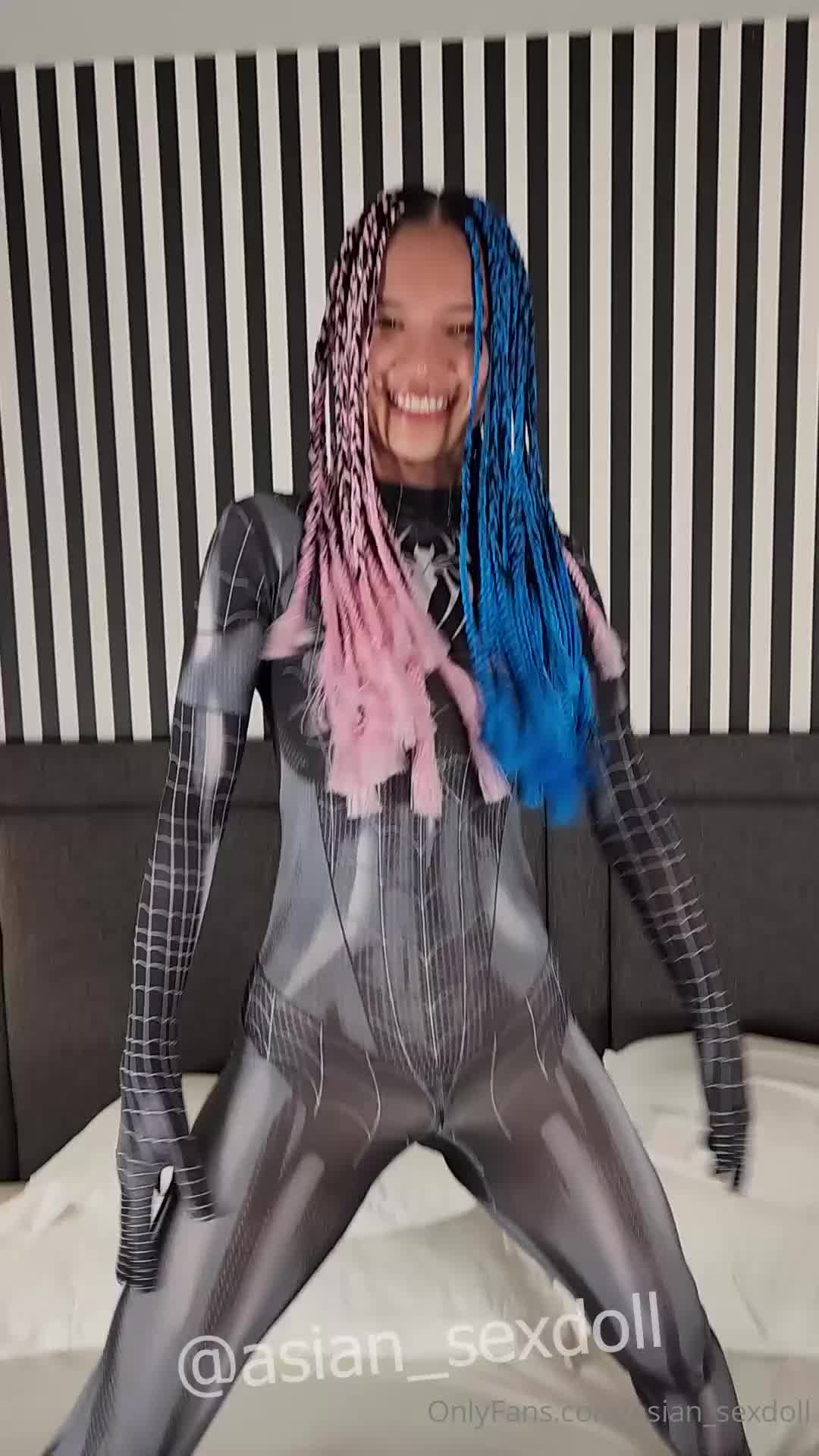亚裔高颜小只马白人的性玩具「Asian_sexdoll」OF露脸大尺度私拍 火辣身材白虎少女极品炮架子【第二十六弹