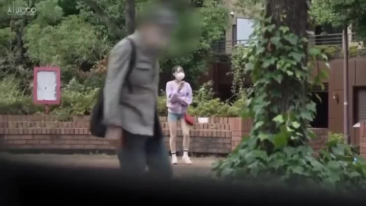 STARS-510 現役苗條蘿莉偶像網紅 西元明沙 被瘋狂抽插個夠。之後也讓大叔插入持續輪廻沒有停息全网搜索
