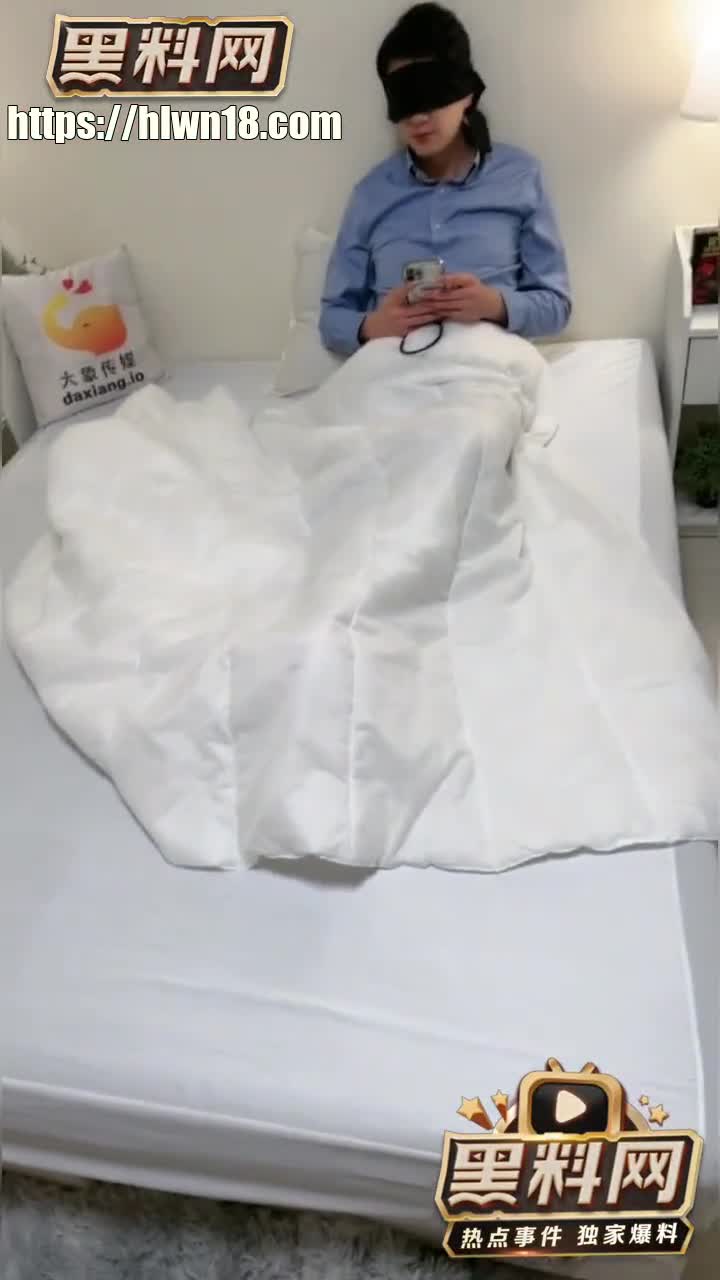 荧幕前的女神原来是这样养成的现场直击国产AV拍摄名场面A片制作全过程视频泄密被曝光！
