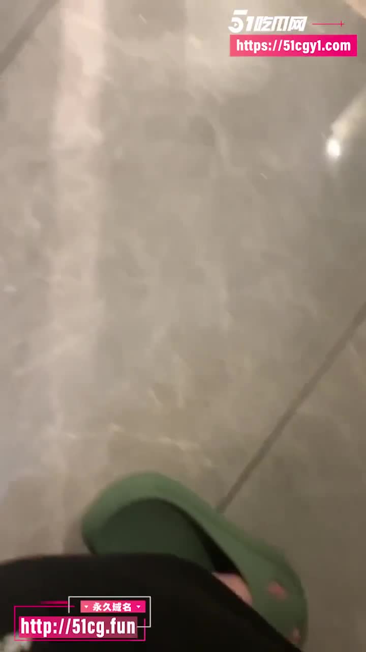 富少浩哥 酒店约操高颜值美乳大一舞蹈生 调教跪着深喉扇耳光 全程淫荡对白激情满满！#舞蹈生 #深喉 #黑料 #女上位 #吃瓜