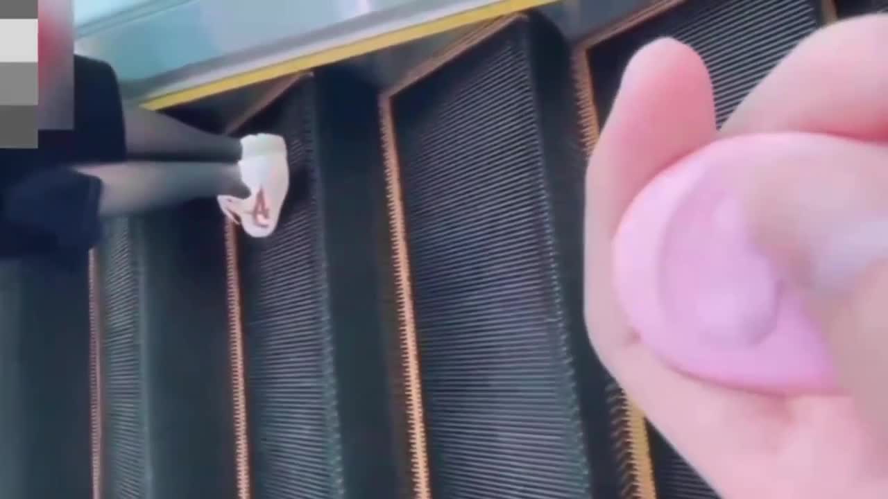 强上健身少妇邻居，无线跳蛋逛商场，酒店门口射一脸！完美露脸中文字幕全网搜索