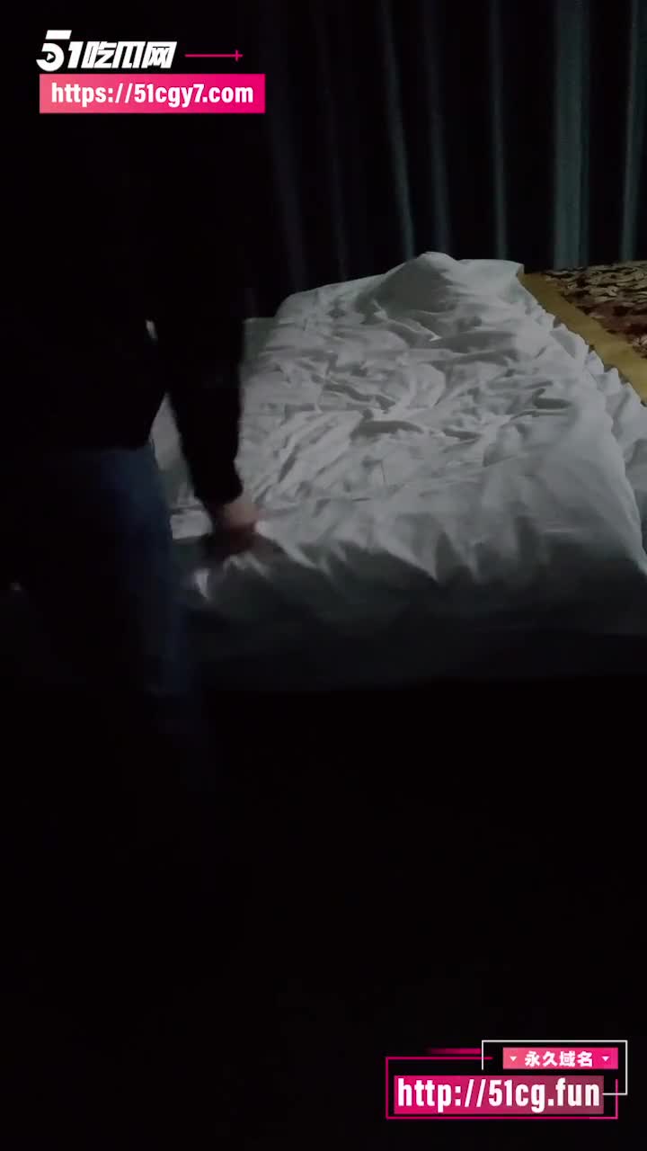 小姨子的秘密 姐夫饥渴难耐点外围意外点到小姨子 被操爽高潮喷水后 说再不上班了只想让姐夫操！#黑料 #吃瓜 #家庭乱伦