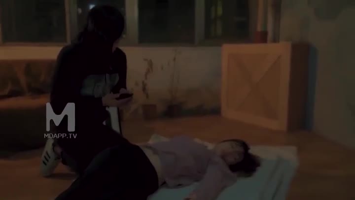 【麻豆传媒】最新MD-0105痴汉尾随强制性交变态男迷奸清纯少女全网搜索